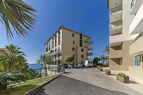 Vila Formosa I by An Island Apart