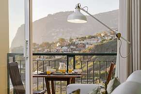 Vila Formosa I by An Island Apart