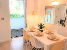 Seaside Cottage With Parking
