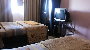 Palema Crown Hotel