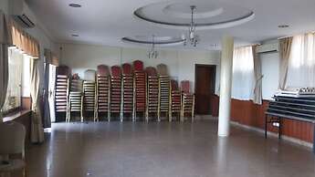 Palema Crown Hotel