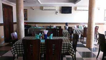 Palema Crown Hotel