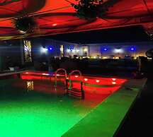 Hotel Runway Inn