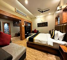 Hotel Runway Inn