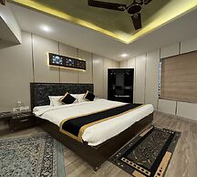 Hotel Runway Inn