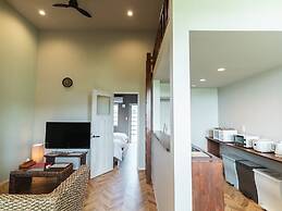 Alezedvilla Shiraho