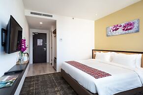 Hotel 7 Suria