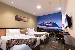 Hotel 7 Suria