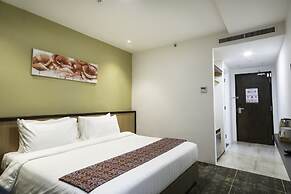 Hotel 7 Suria