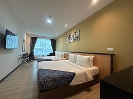 Hotel 7 Suria