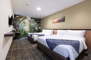 Hotel 7 Suria