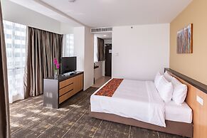 Hotel 7 Suria