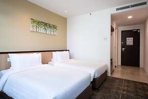 Hotel 7 Suria
