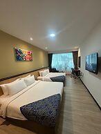 Hotel 7 Suria