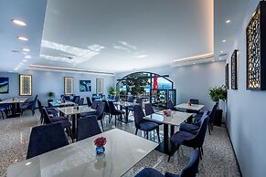 Hotel Domino