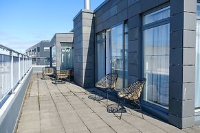 B2 Penthouses by Ylma
