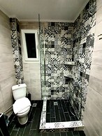 Cosmopolitan Apartments Nilie Suites & Aprts