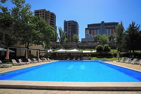 President Hotel by Hrazdan Hotel CJSC