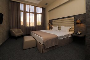 President Hotel by Hrazdan Hotel CJSC