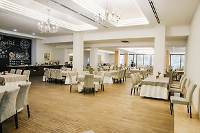 President Hotel by Hrazdan Hotel CJSC