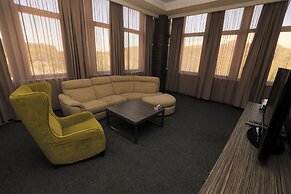 President Hotel by Hrazdan Hotel CJSC