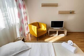 Evel's Home Suites