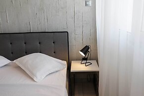 Evel's Home Suites