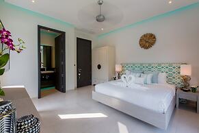 Villa Omari Luxury Seaview Pool & Game Room