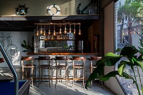 Villa Omari Luxury Seaview Pool & Game Room