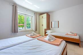 Apartments Neven