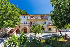 Apartments Neven