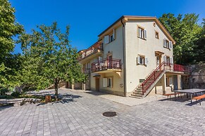 Apartments Neven