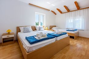 Apartments Neven