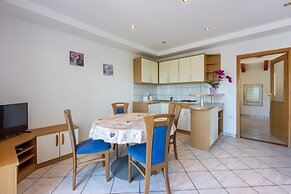 Apartments Neven