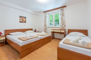 Apartments Neven