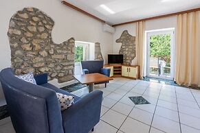 Apartments Neven