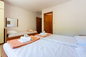 Apartments Neven