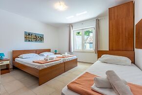 Apartments Neven