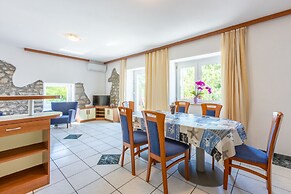 Apartments Neven