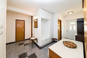 Apartment Malt