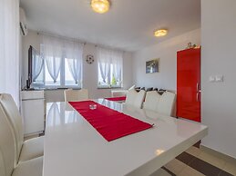 Apartment Cherry