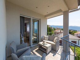 Apartments Lavarin