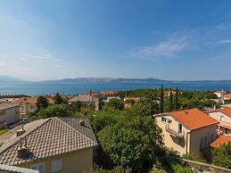 Apartments Lavarin
