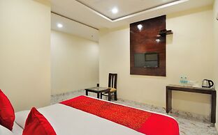Hotel Grand Uddhav
