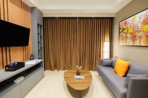 Comfortable and Modern 2BR Menteng Park Apartment