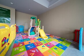Stylish and Spacious Studio Galeri Ciumbuleuit 3 Apartment