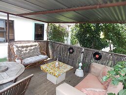 Orlando West Guest House - Hostel