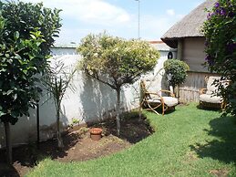 Orlando West Guest House - Hostel