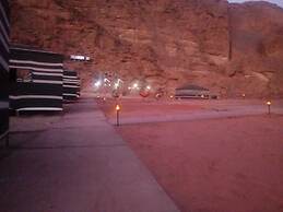 Alamer Hostel Camp