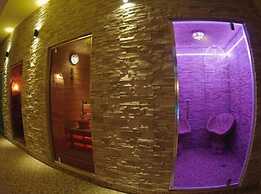Hotel & Spa Antyczny Dwór